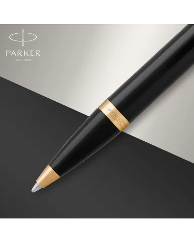 Zestaw Parker IM Czarny GT z grawerem na złotej tabliczce (1931666/GO) Zestaw Parker IM Czarny GT z grawerem na złotej tabliczce (1931666/GO)
