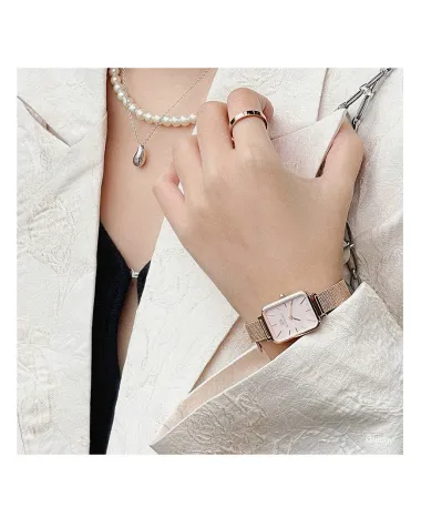 ZEGAREK DAMSKI DANIEL WELLINGTON Quadro Pressed Melrose Pearl 20mm DW00100510 + BOX (zw505o) ZEGAREK DAMSKI DANIEL WELLINGTON Quadro Pressed Melrose Pearl 20mm DW00100510 + BOX (zw505o)