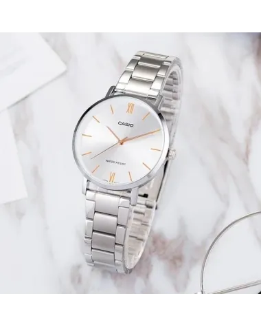 ZEGAREK DAMSKI CASIO LTP-VT01D-7B + BOX (zd613e) ZEGAREK DAMSKI CASIO LTP-VT01D-7B + BOX (zd613e)