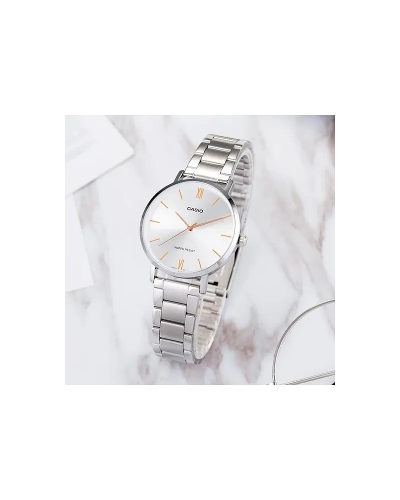 ZEGAREK DAMSKI CASIO LTP-VT01D-7B + BOX (zd613e) ZEGAREK DAMSKI CASIO LTP-VT01D-7B + BOX (zd613e)