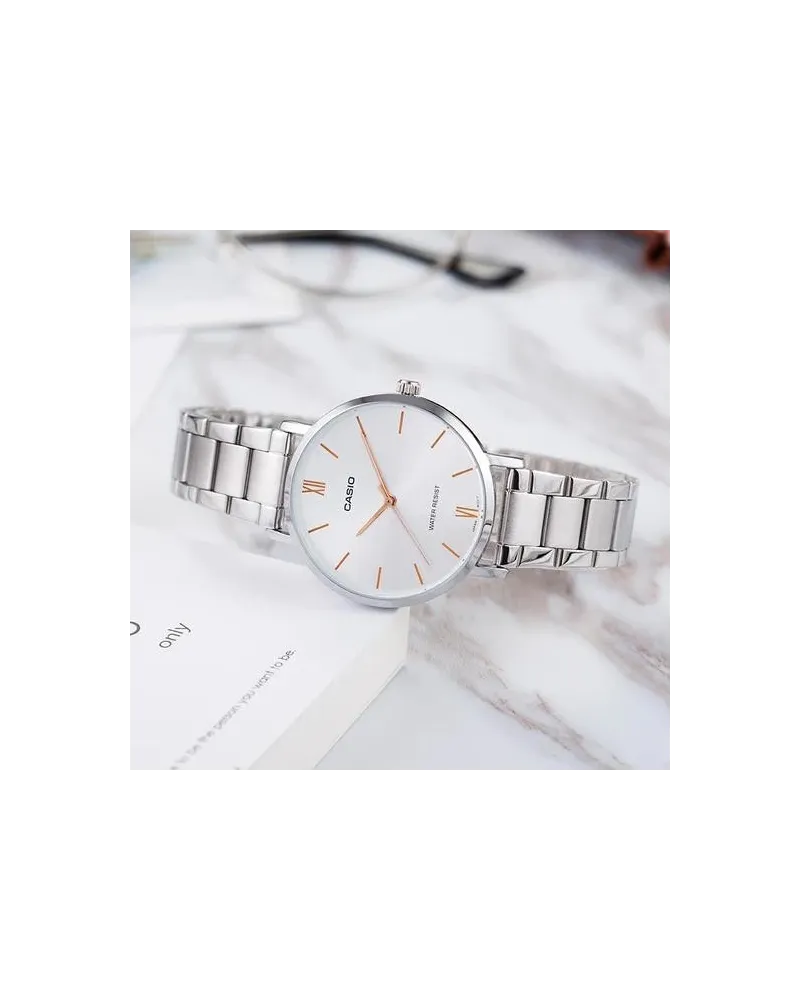 ZEGAREK DAMSKI CASIO LTP-VT01D-7B + BOX (zd613e) ZEGAREK DAMSKI CASIO LTP-VT01D-7B + BOX (zd613e)