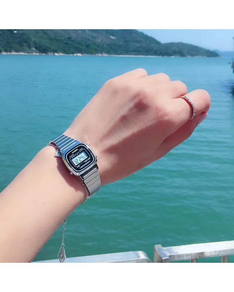ZEGAREK DAMSKI CASIO VINTAGE LA670WA-1D (zd597c) + BOX