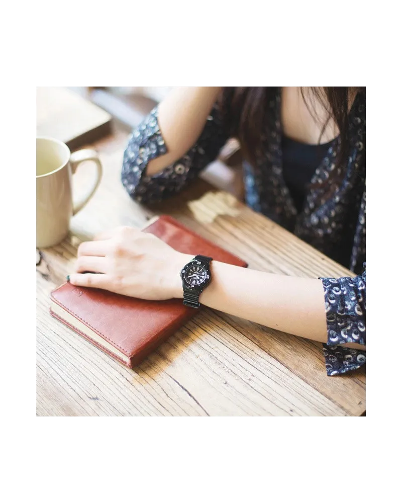 ZEGAREK DAMSKI CASIO LRW-200H 1BV (zd557b) + BOX