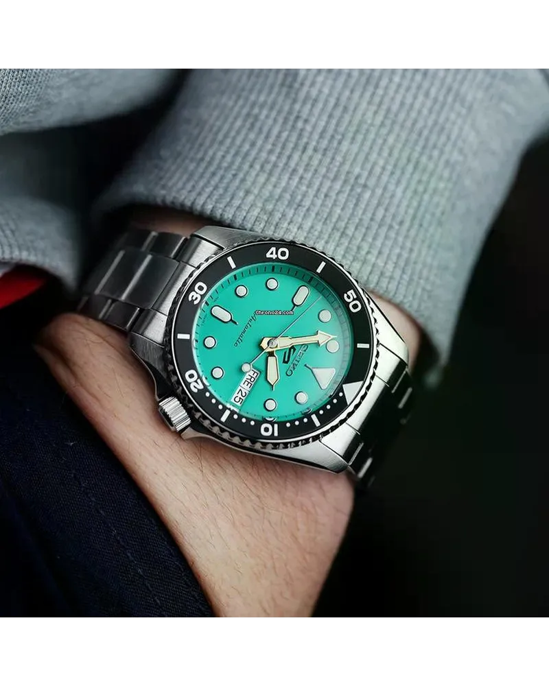 ZEGAREK MĘSKI SEIKO 5 Sports SRPK33K1 AUTOMAT + BOX ZEGAREK MĘSKI SEIKO 5 Sports SRPK33K1 AUTOMAT + BOX
