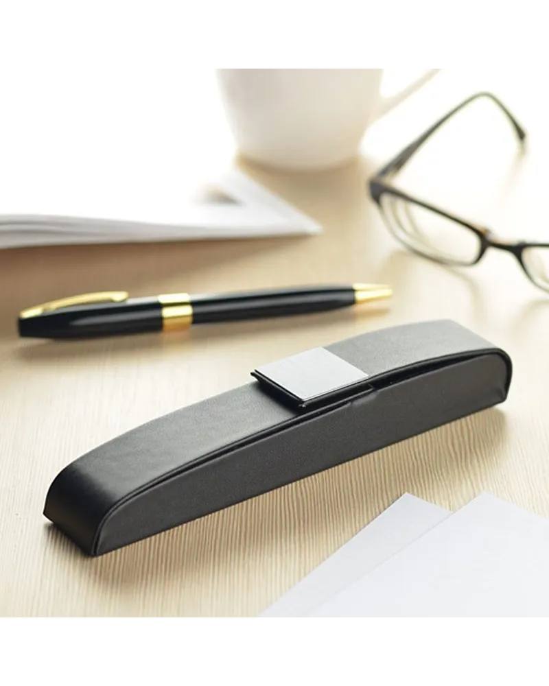 Etui w kolorze czarnym zamykane na magnes (19454) Etui w kolorze czarnym zamykane na magnes (19454)