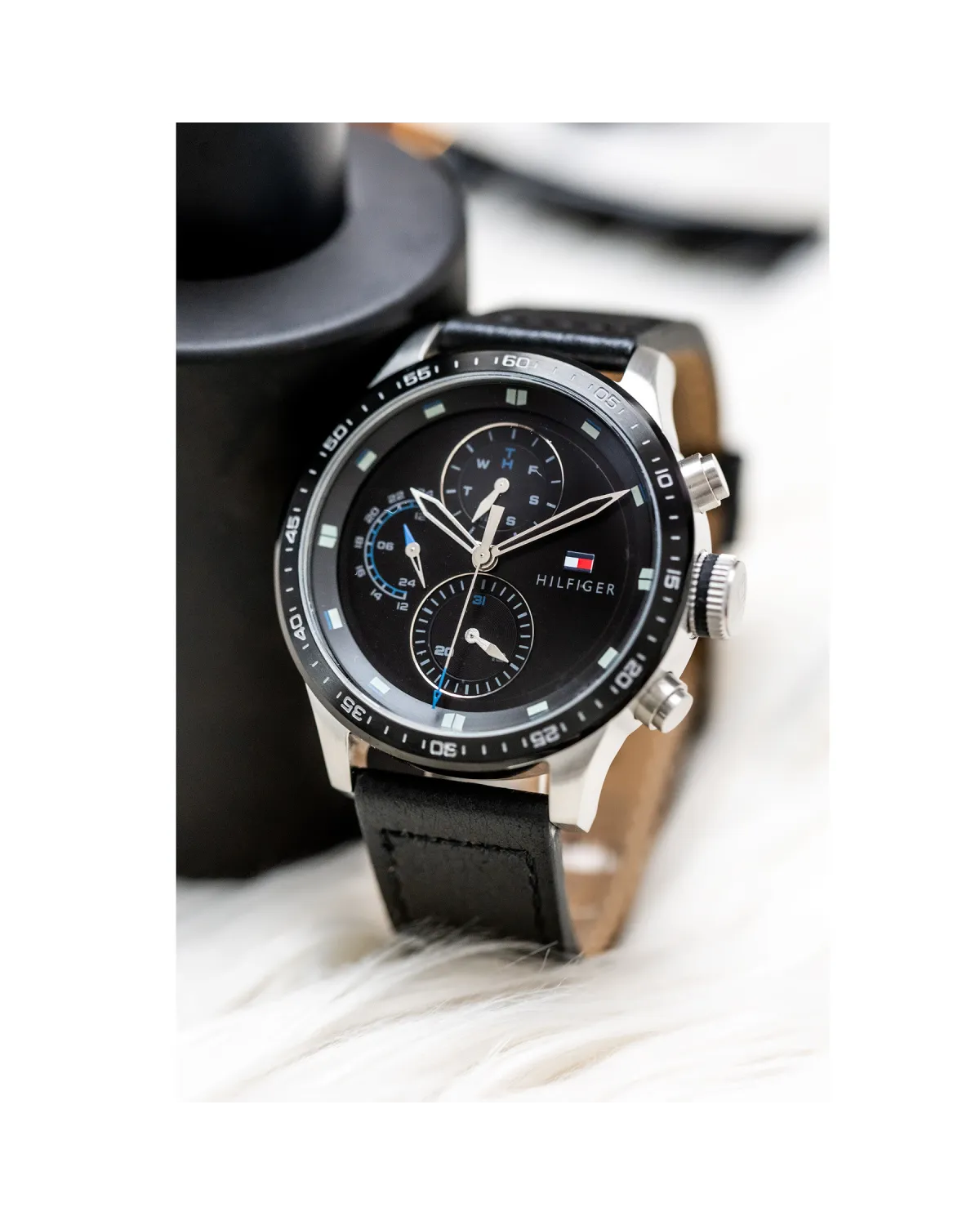 ZEGAREK MĘSKI TOMMY HILFIGER 1791810 TRENT (zf042c) ZEGAREK MĘSKI TOMMY HILFIGER 1791810 TRENT (zf042c)