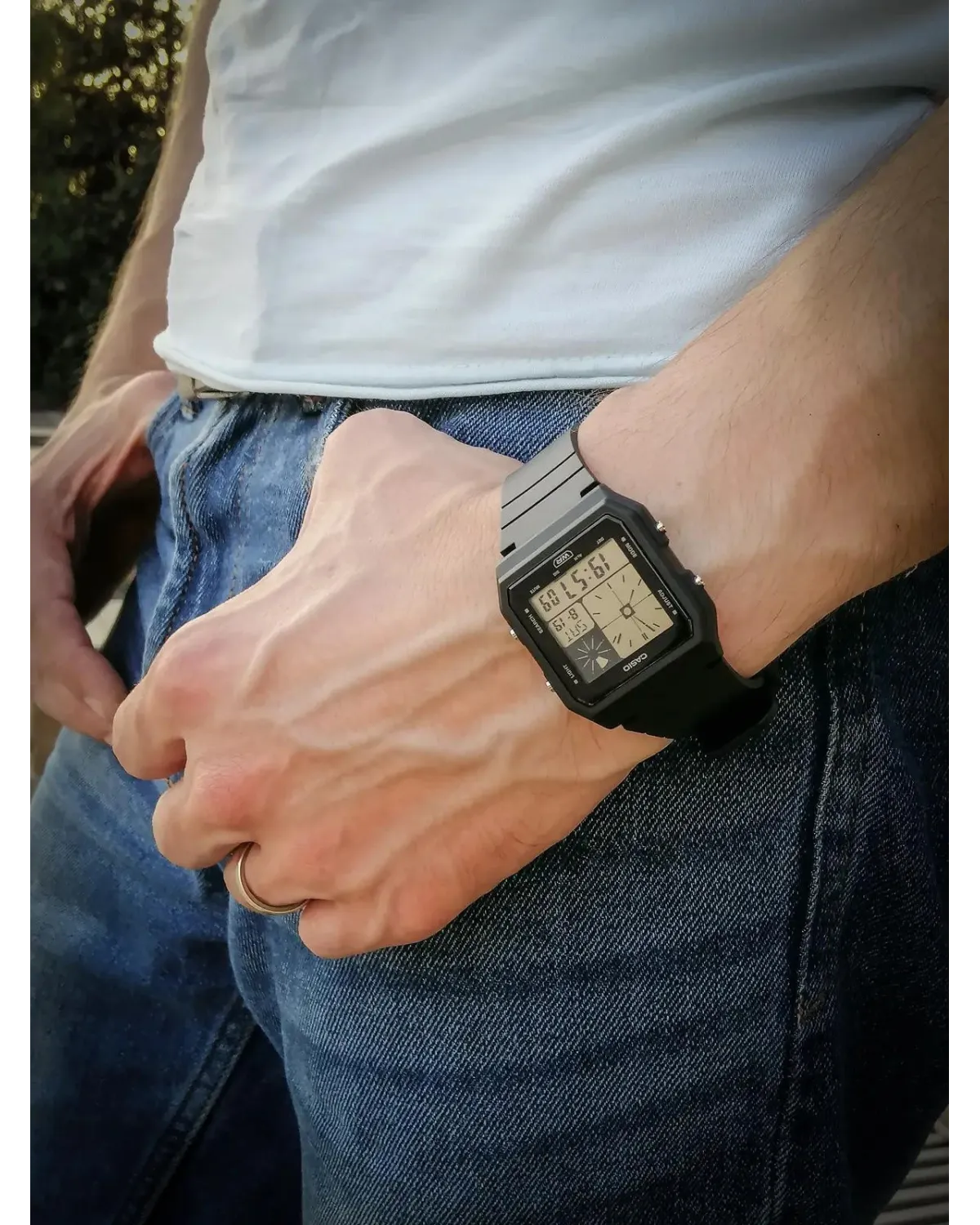 ZEGAREK MĘSKI CASIO Digital LF-20W-1A + BOX ZEGAREK MĘSKI CASIO Digital LF-20W-1A + BOX
