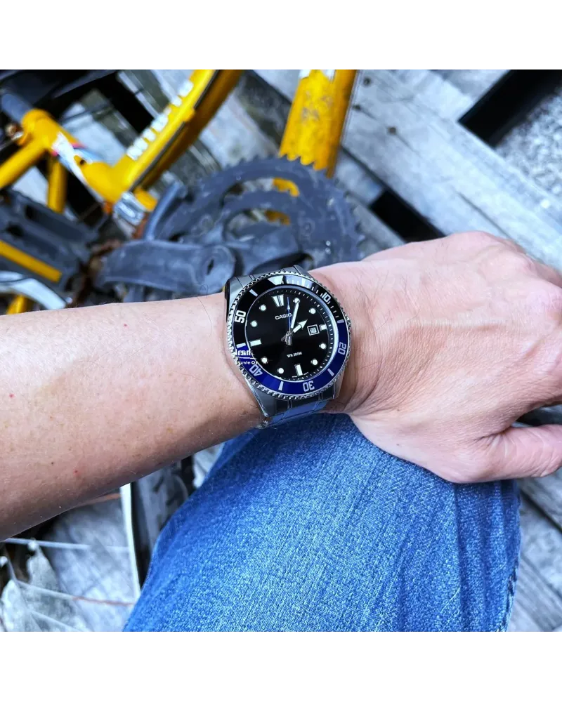 Zegarek Męski Casio MDV-107D-1A2 + BOX