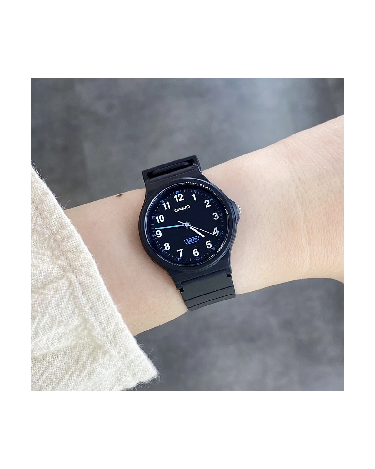 ZEGAREK DAMSKI CASIO LQ-24B-1BDF + BOX