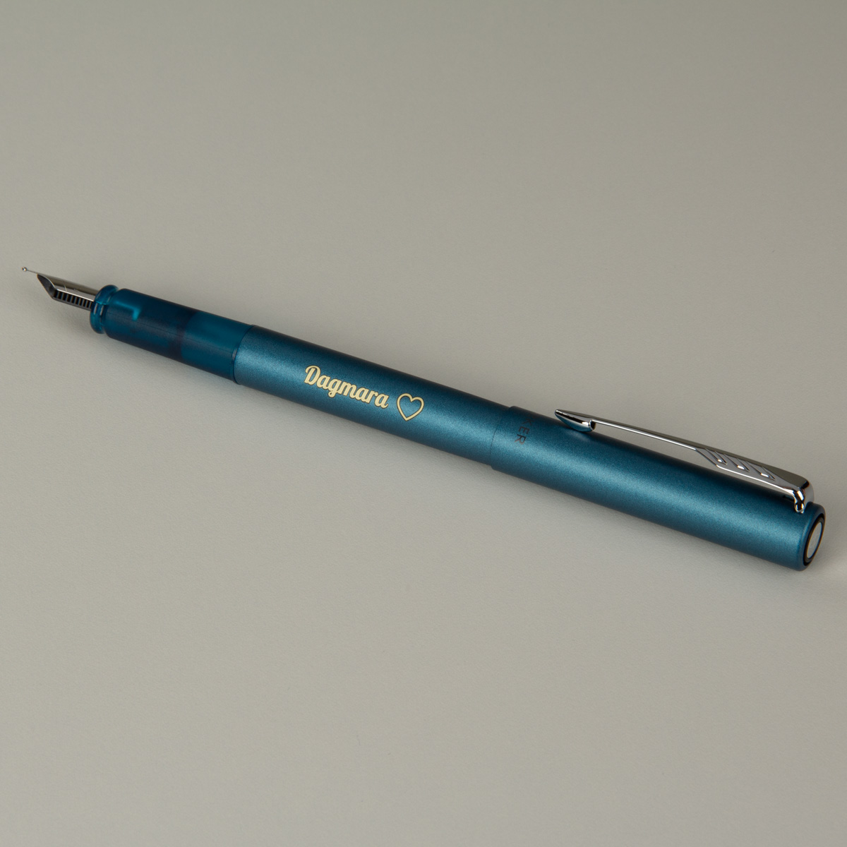 Pióro wieczne Parker Vector XL Teal CT (2159761) z personalizowanym grawerem imienia, turkusowy mat i srebrne detale