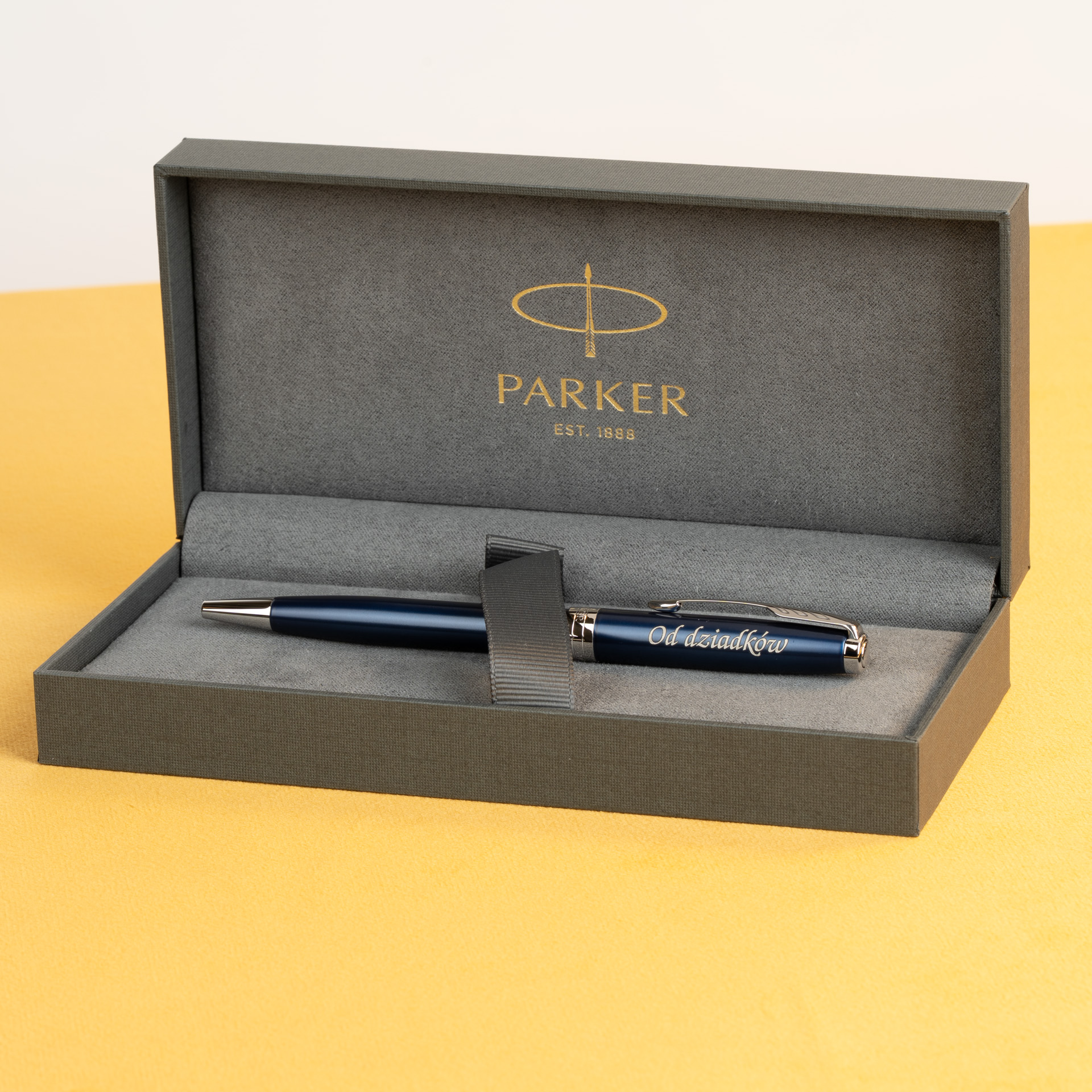 Długopis Parker Sonnet niebieska laka CT z grawerem „Od dziadków” w eleganckim pudełku Parker, luksusowy długopis na prezent