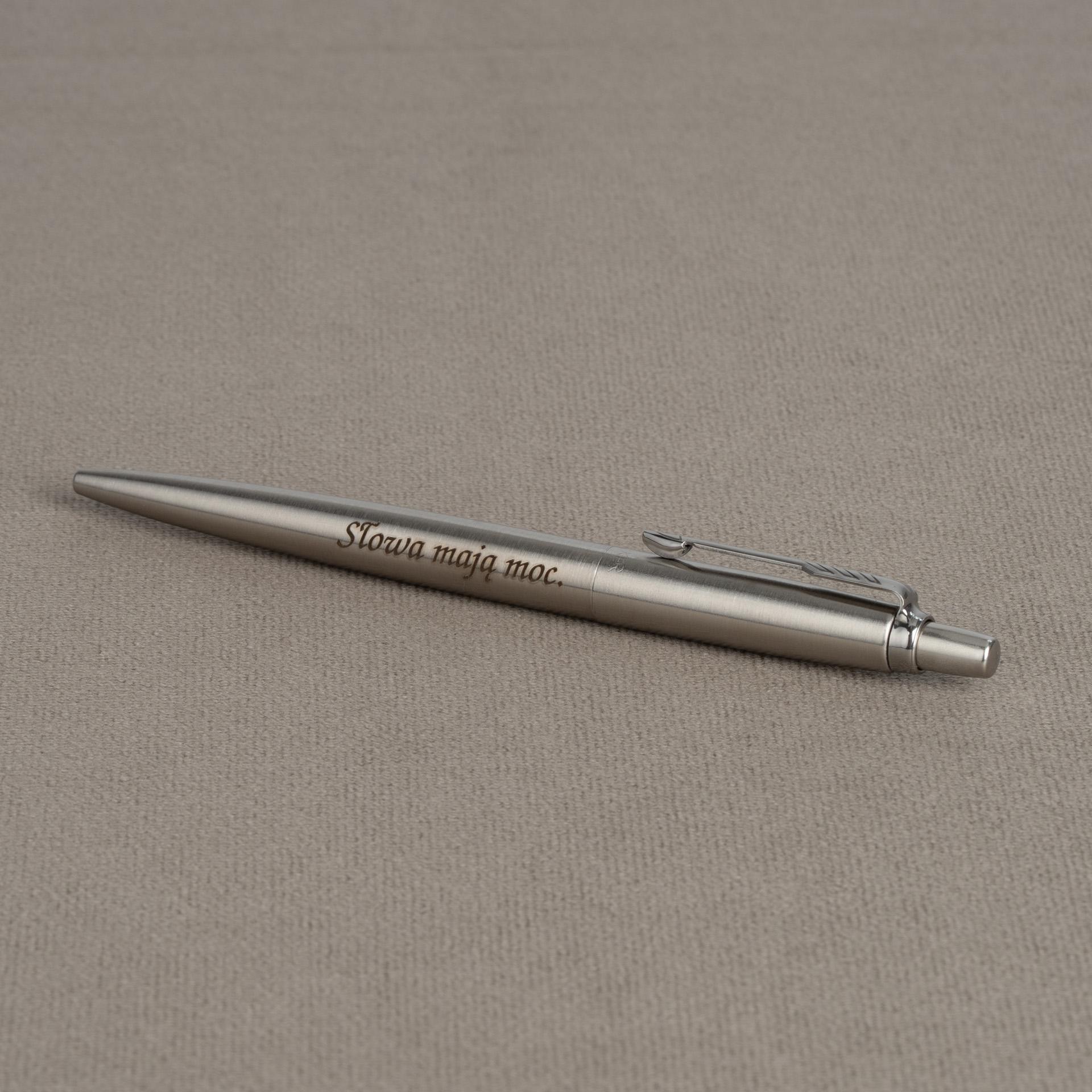Długopis Parker Jotter Stalowy Matowy CT z grawerem „Słowa mają moc”, elegancki stalowy długopis Parker