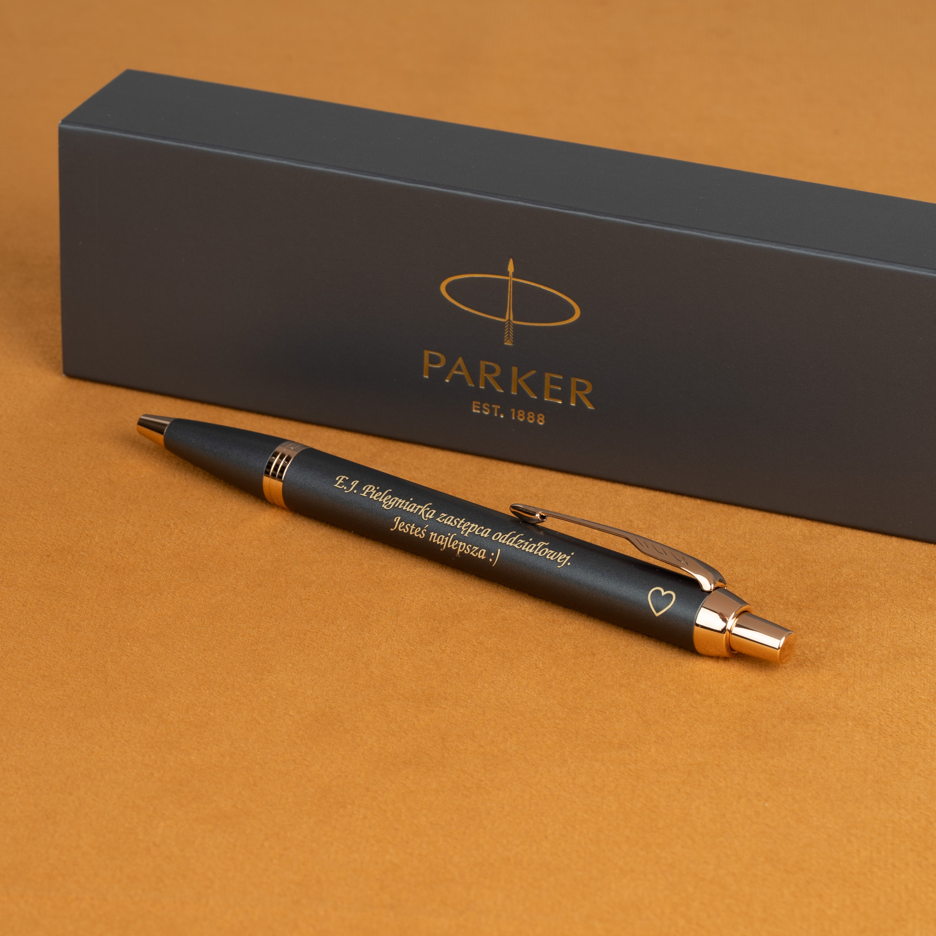 Długopis Parker IM Rituals Turquoise Slate z grawerem, elegancki granatowo-złoty design w pudełku Parker
