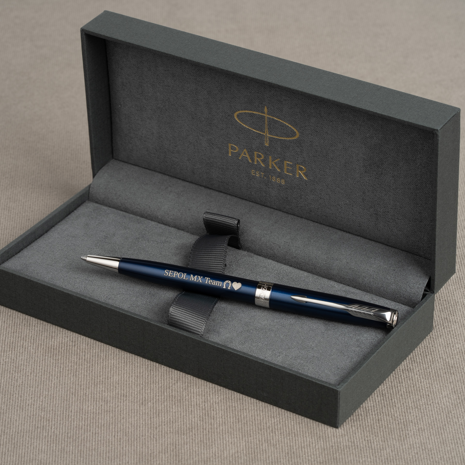 Długopis Parker Sonnet Niebieska Laka CT z grawerem „SEPOL MX Team” w eleganckim etui Parker